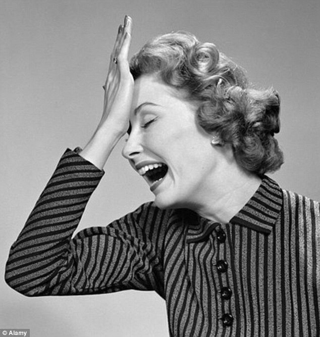 Femme vintage qui se tient la tete